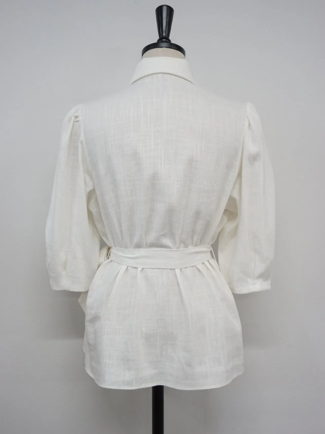 LINEN BELTED BLOUSE