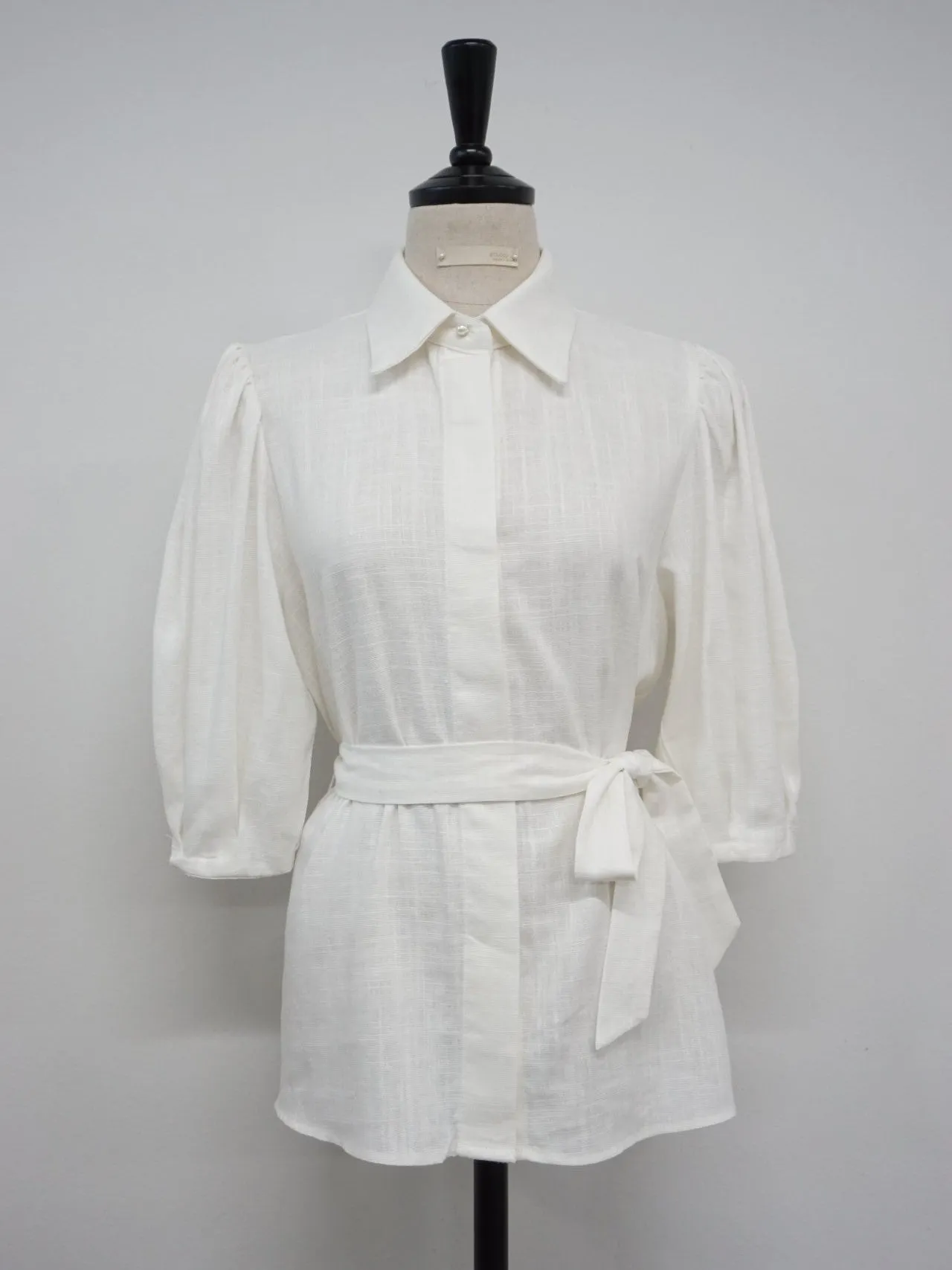 LINEN BELTED BLOUSE